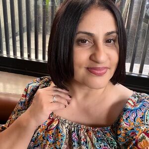 Meet your Posher, Cynthia